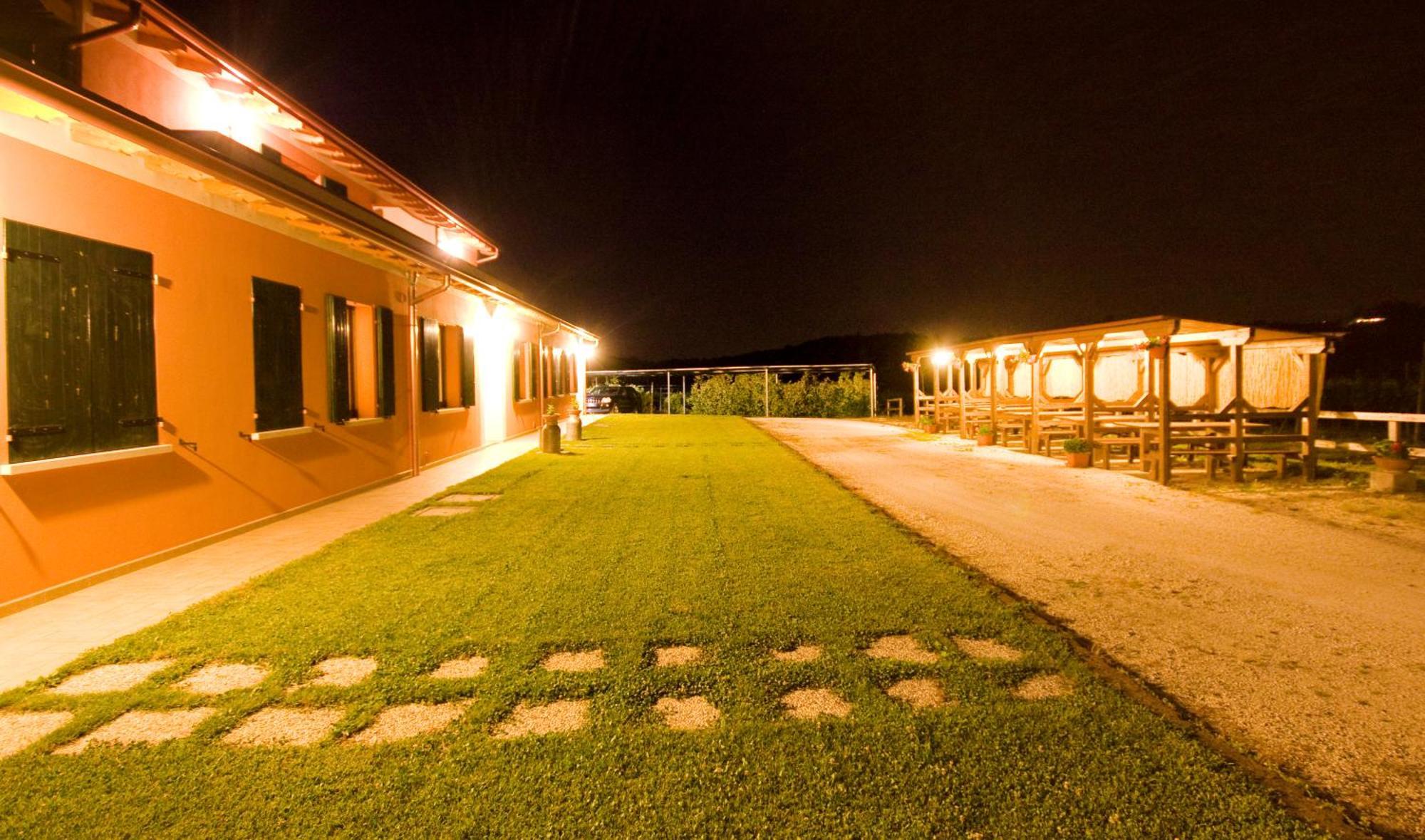 Agriturismo Cascina Roveri Monzambano Exteriör bild